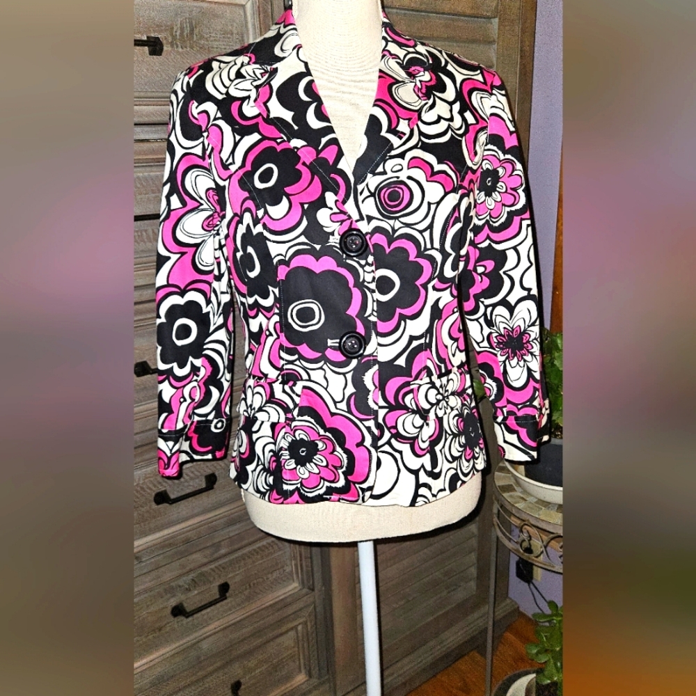 Pink & Black Flowered Jacket by Spense. Sz Med New Condition 3/4 Length Sleeves